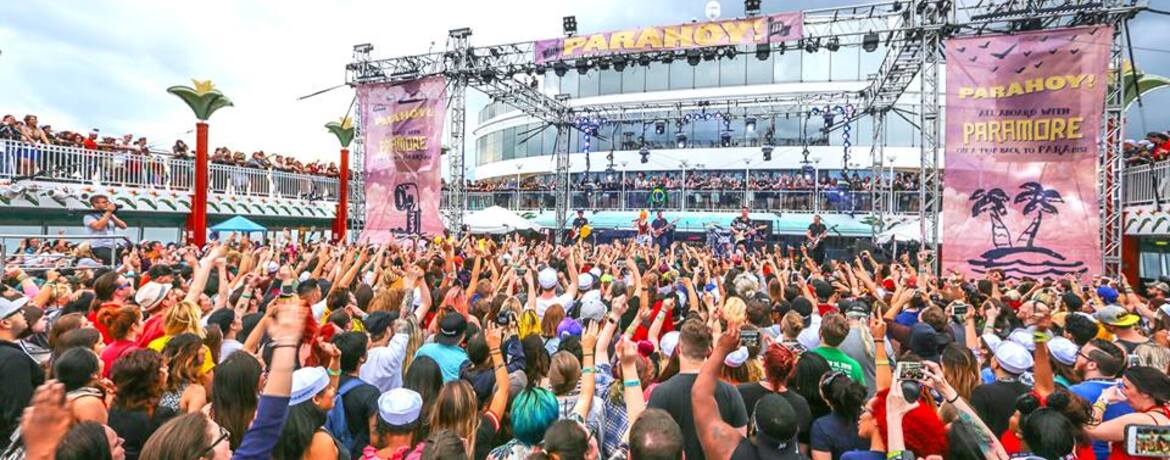 Parahoy!