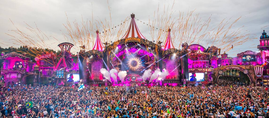 Couldn't make it to Tomorrowland? Watch the live stream!